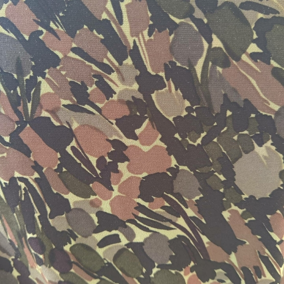 💥BLACK FRIDAY BOGO FREE EVERYTHING💥 Evan-Picone Abstract Camo Wrap Dress - Picture 5 of 6